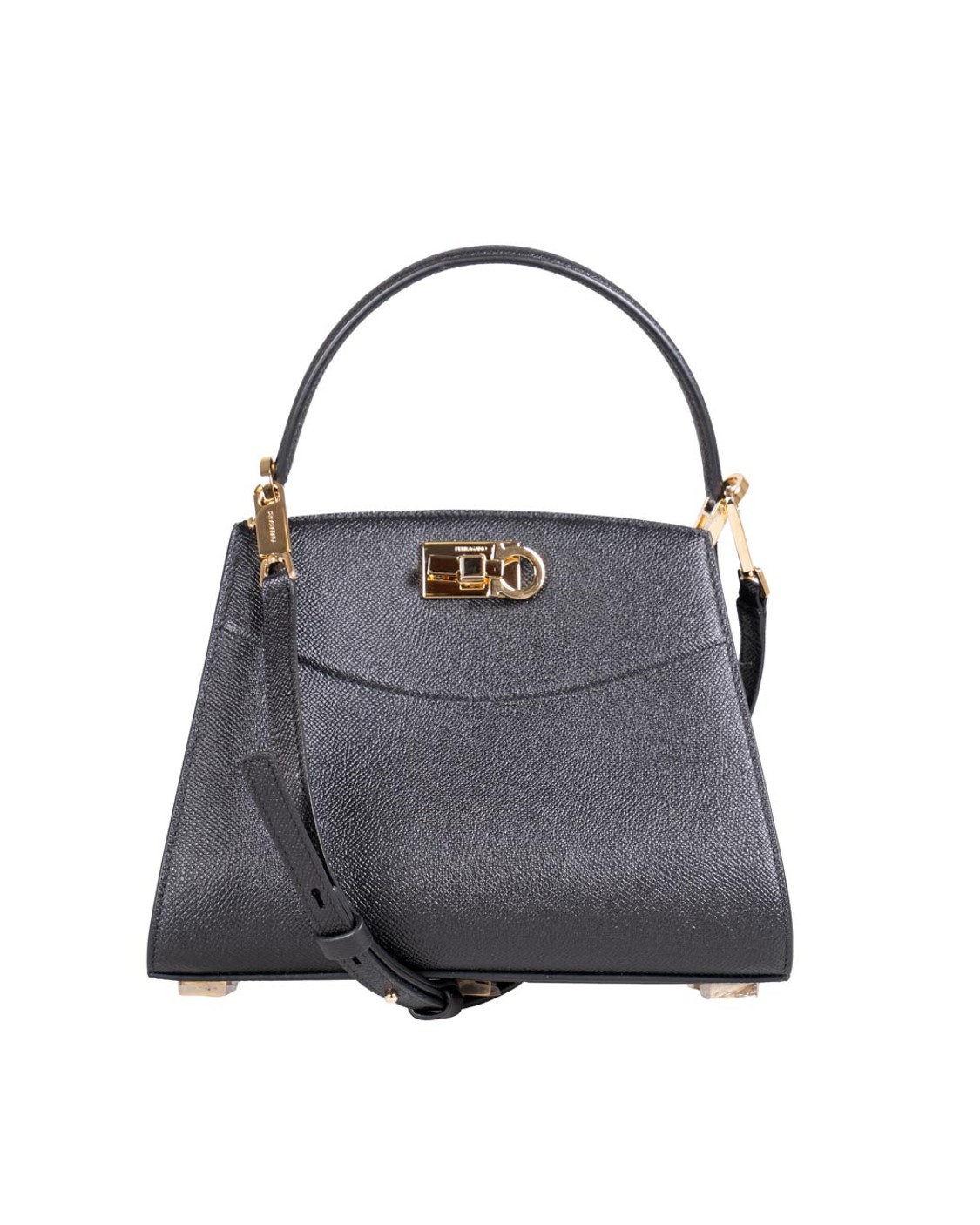 shop SALVATORE FERRAGAMO  Borsa: Salvatore Ferragamo New Ferragamo Studio box bag.
L'impuntura stondata sul fronte e la chiusura con slider Gancini ricordano i dettagli iconici di collezione.
Doppio comparto interno foderato, con manico semi rigido e tracolla regolabile e rimovibile per un doppio styling.
A) Altezza 18.5 CM  B) Lunghezza 24.0 CM  C) Profondità 12.0 CM.
Luce tracolla: 50 cm.
Luce manico: 11 cm.
Composizione: 100% Pelle.
Made In ITALY. 21A210-786122 number 3188802